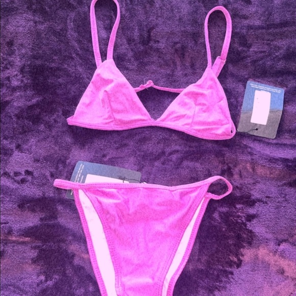 BNWT Violet Bikini Set from Pretty Little Thing, size 0 - Picture 2 of 2